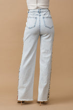 Light Wash Cut Out At Side w/ Jewel Trim Stretch Denim Jeans
