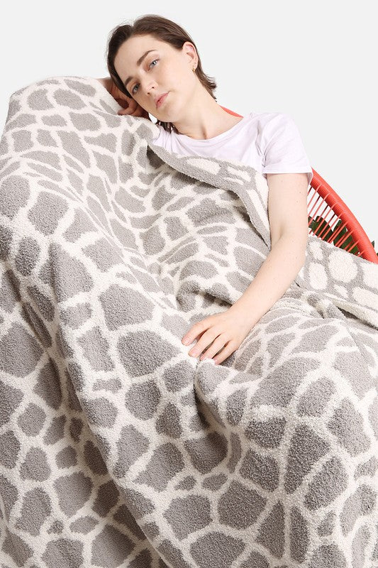 Gray Giraffe Print Luxury Soft Throw Blanket