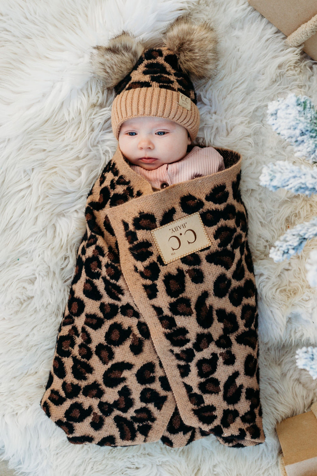 Latte C.C Leopard Blanket