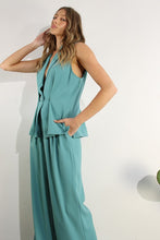 Turiquoise Sleeveless Jacket And Pants Set