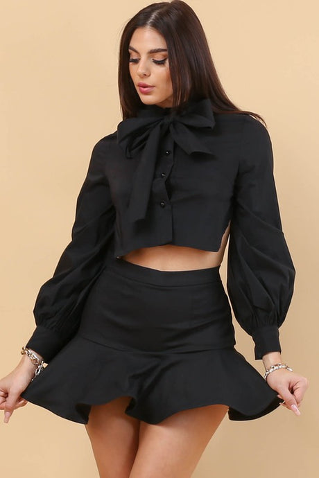 Black Collar Crop Button Ribbon Bluse