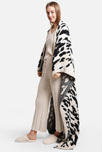 Beige Cheetah Print Luxury Soft Throw Blanket