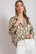 Dry Herb Leopard V Neck Shirt
