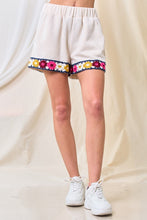 Cream Trimmed Short Pants