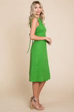 Green Sleeveless Tied Backless Pleated Midi Linen Dress