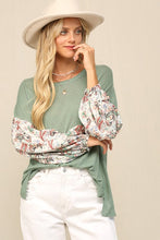 Evergreen The Pullover With Contrast Print At Sleeves