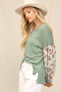 Evergreen The Pullover With Contrast Print At Sleeves
