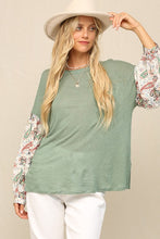 Evergreen The Pullover With Contrast Print At Sleeves
