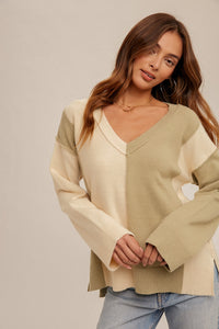 Color Block Relaxed V-Neck Sweater With Side Slit