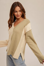 Color Block Relaxed V-Neck Sweater With Side Slit