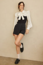 Off White Black Neck Ribbon Combination With Knit