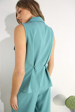 Turiquoise Sleeveless Jacket And Pants Set
