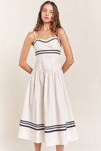 Ivory Black Contrast Detail Pleated Midi Dress