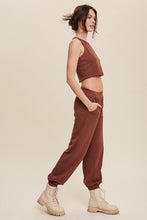 Chestnut Ribbed Crop Top And Jogger Pants Knit Sets