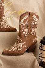 Cocoa The Bailey - Embroidered Cowboy Booties