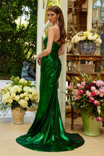 E/M Green Sweetheart Ruched Bodice Fitted Shiny Satin Gown With Leg Slit
