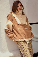Dusted Cocoa/Butter Fleece Zipper Front Hide Pocket Tee