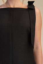 Black Solid Shoulder Bow Dress