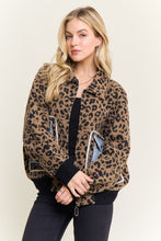 Leopard Print Jacket With Denim Pockets