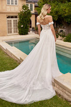 Off White Fit & Flare Bridal Gown With Removable Ski