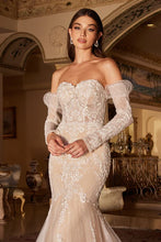 Off White Lace Mermaid Bridal Gown With Removable Sleeves