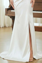 White Elegant Strapless Satin Trumpet Dress With 3D Rosette