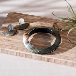 Mother-of-Pearl Bangle - Iridescent Black