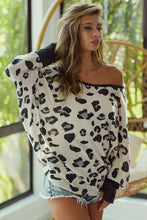Leopard Print Mir Sweater Top With Thumb Opeing