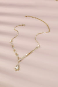 Gold Rhinestone Claw Chain Pendant Necklace