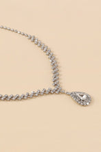 Silver Rhinestone Claw Chain Pendant Necklace