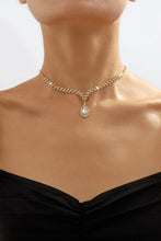 Gold Rhinestone Claw Chain Pendant Necklace