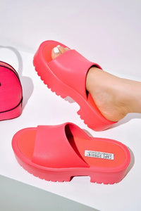 Fuchsia Women'S Platfor Slip On Sandals.