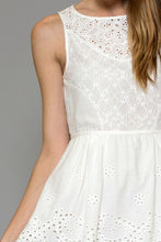 Lace Trim Neck and Knee Lining Dress