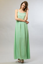 Top Emroidery Lace Trim Neck Lining Maxi Dress