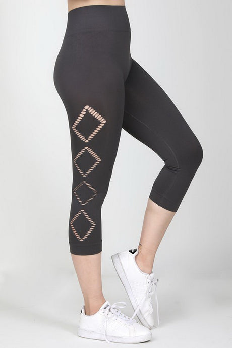 Black Side Mini Diamond Cut Out Cropped Leggings