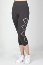 Black Side Mini Diamond Cut Out Cropped Leggings