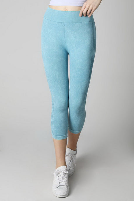 Light Blue Vintage Ladder Capri Leggings