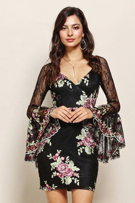 Dramatic Bell Sleeves Lace Floral Bodycon Dress